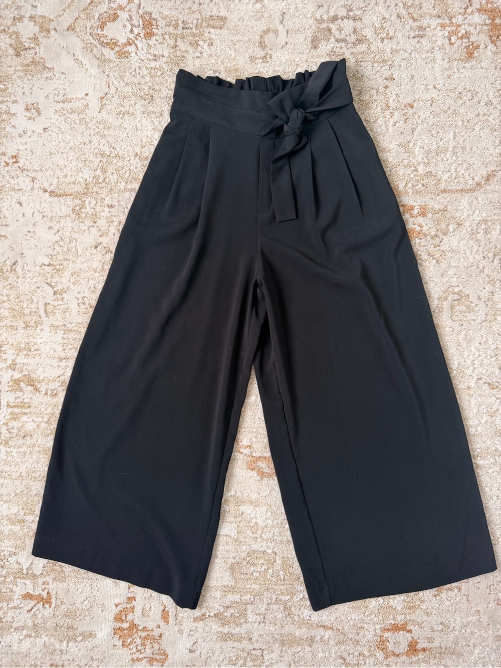 ** NWOT ** Zara Black Wide-Leg Trousers Culottte with Self Tie XS